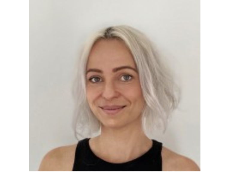 Photo of Dr. Lenka Cernikova