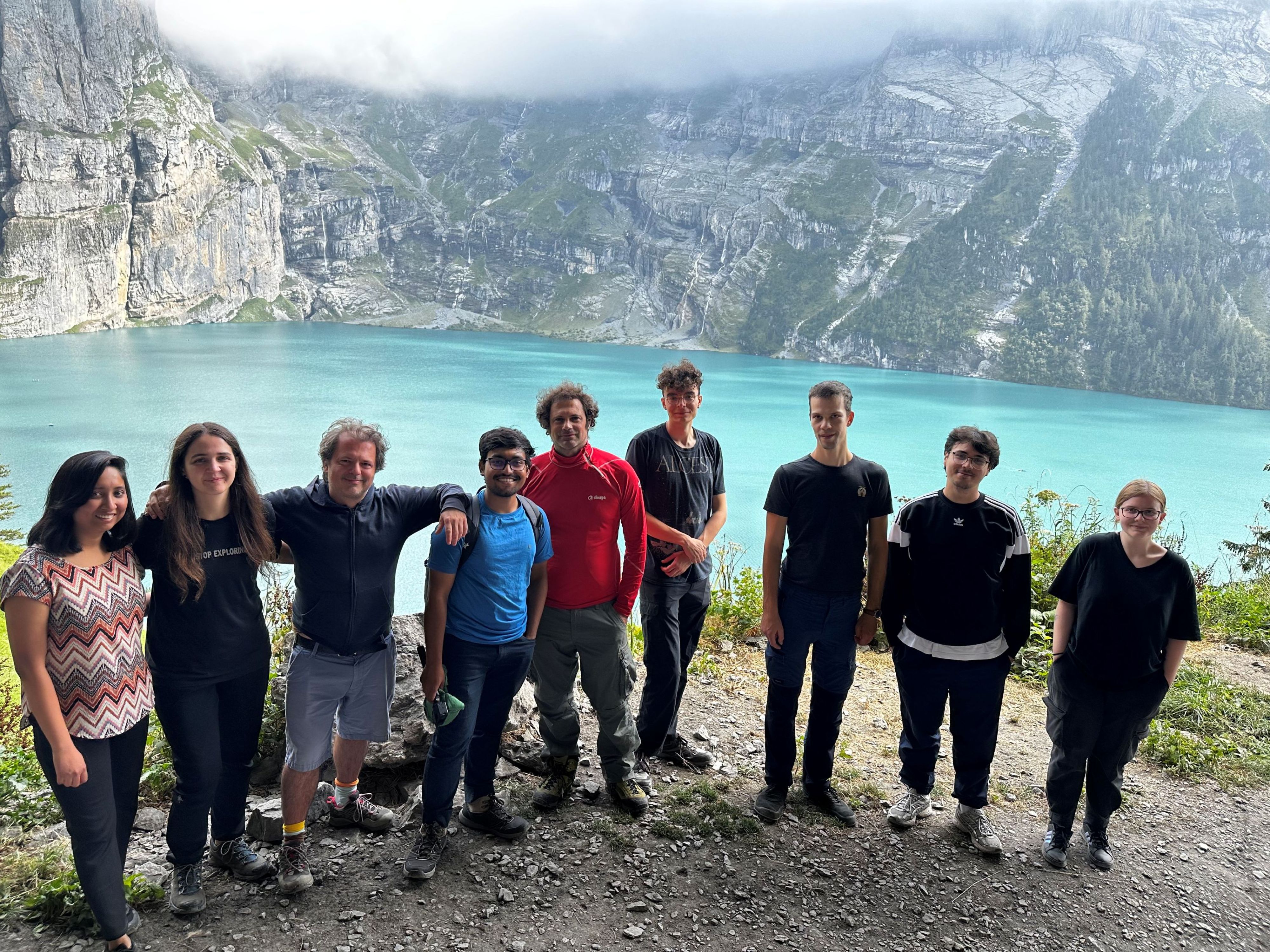 Grouppicture with the members of the lab